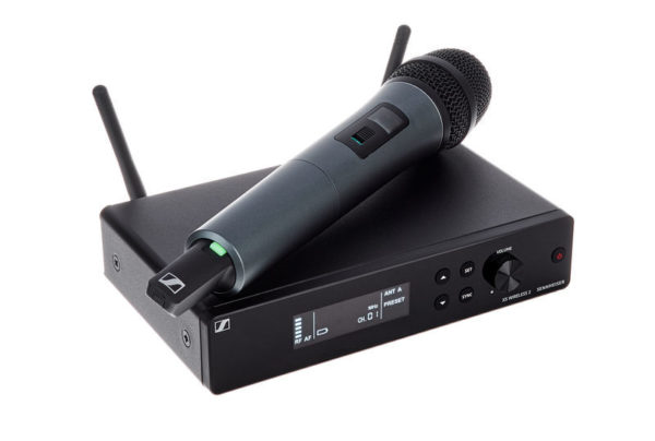 Sennheiser XSW 2-835 B-Band Vocal Set - Image 3