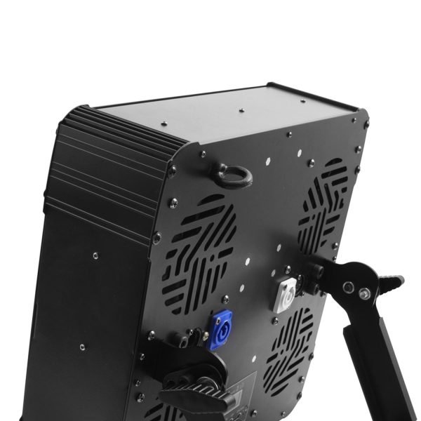 Flash BLINDER LED 16X30W 4in1 COB 16 SECTIONS Mk2 - Image 3